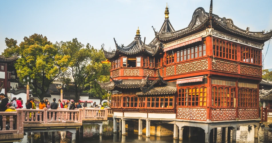 Walking Tours in Shanghai: Where to Go, What to Spot